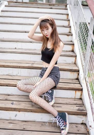 漂亮的女老师电影_高清版日韩电影在线